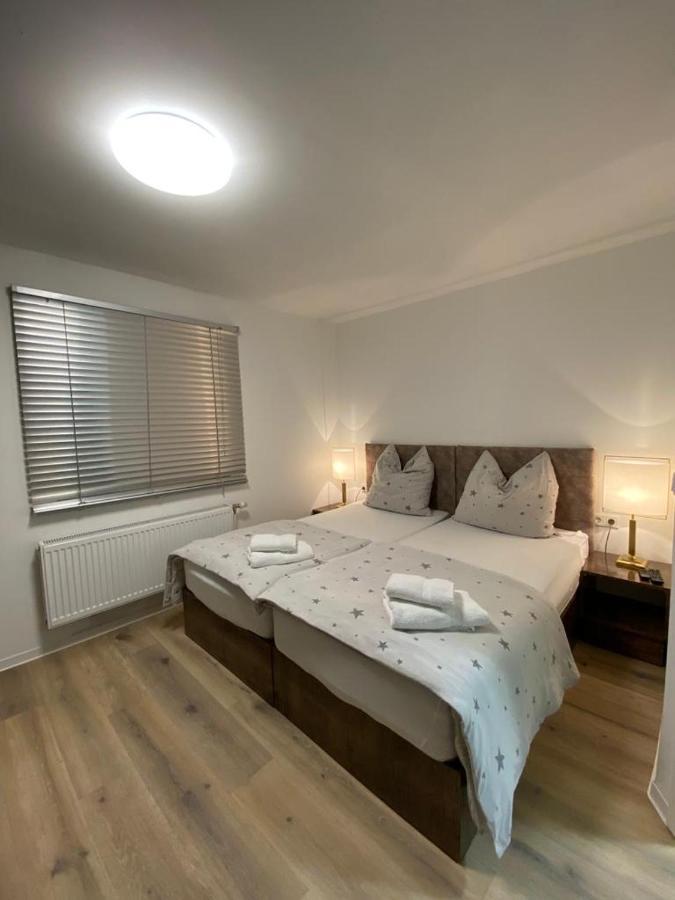 Ado Pension Wedel Extérieur photo